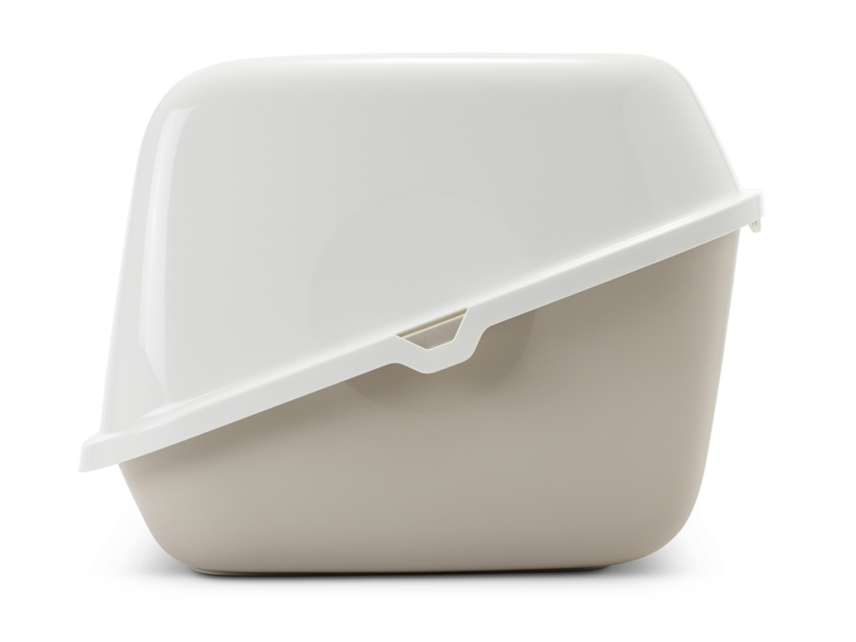Savic Nestor Giant extra-large cat litter box in white and mocha, swing door, filter compartment lid, 75.5 × 56 × 55.5 cm.
