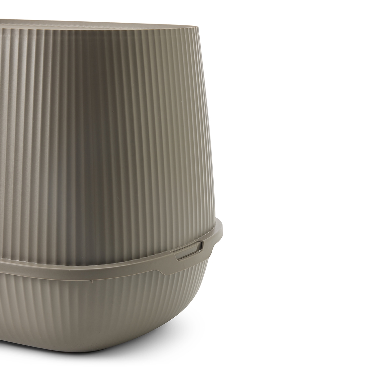 Savic Moona warm grey hooded cat litter box with rounded shape, ribbed surface and front door opening.