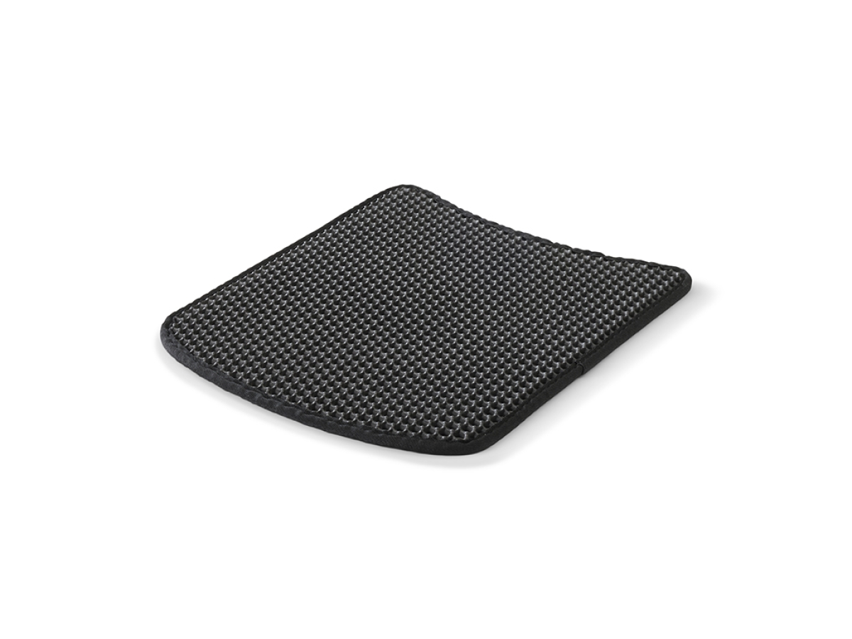 Savic Litter Catcher Mat Nestor Corner &amp; Rincon Black, placed in front of a corner litter box