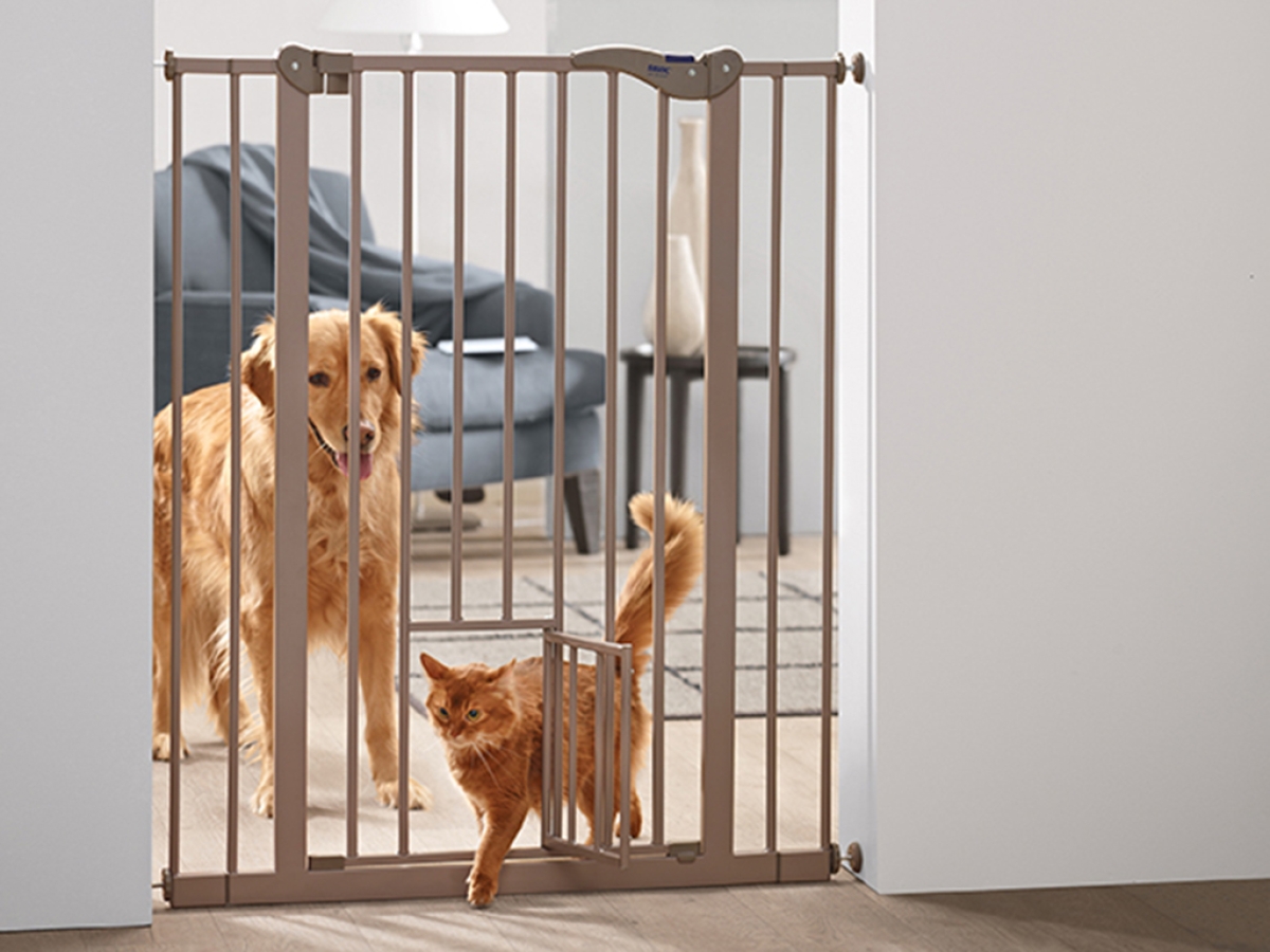 Dog Barrier Door restricting door - 107 cm with door