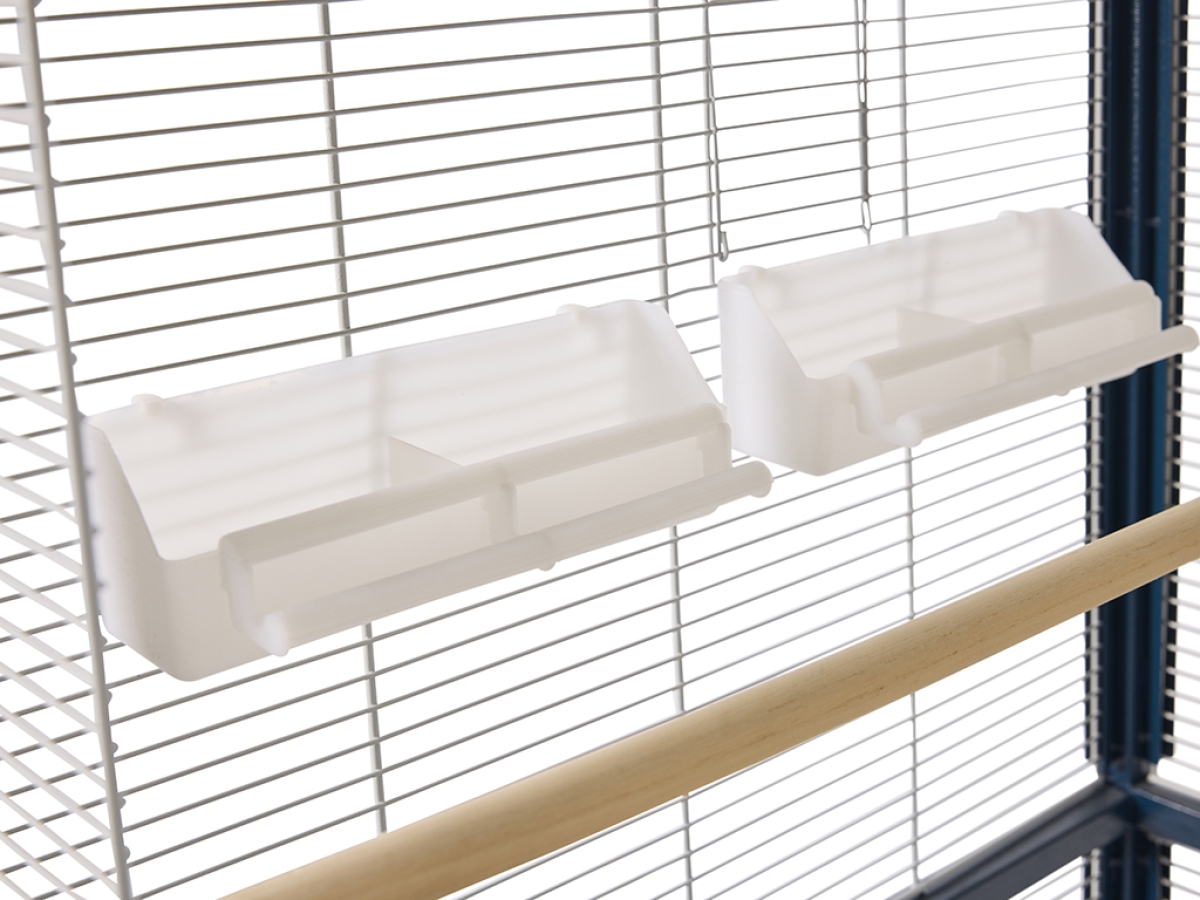 Gite 1 bird aviary - navy blue detail